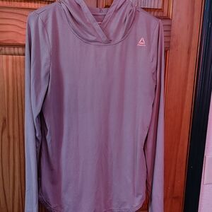 Women's Size Medium Reebok Long Sleeve Hoodie With Thumb Holes.